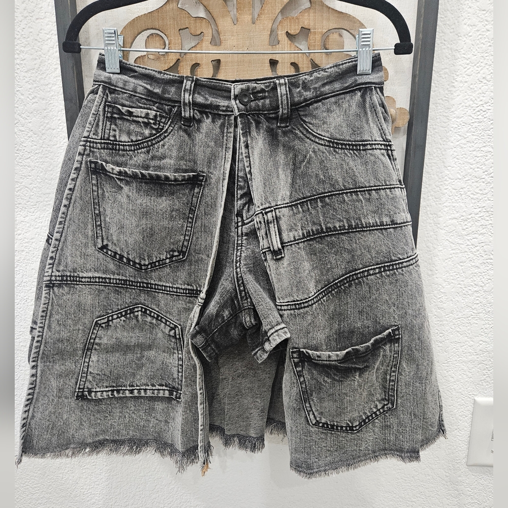 Boutique Layered Denim Shorts - Picture 8 of 10